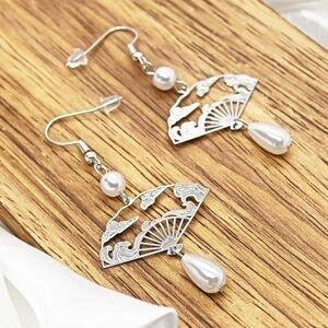 Oriental Fan Design Earrings